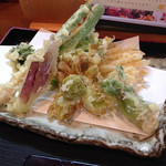 ふるさと - 「春野菜の天せいろ」の天ぷらです。