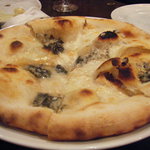 ファミリア - ピザ