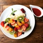 ボンダイカフェ - フルーツパンケーキ