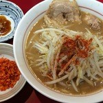千里眼 - ラーメン麺半分 麺カタメヤサイ少な目 ニンニクとカラアゲ別皿で 730円 