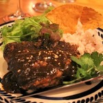 Mexican Dining AVOCADO  - 若鶏のモレソース　　　1,600円　カカオと野菜を煮込んでつくるメキシコ伝統のソース「モレ」