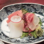 りょうりや 御旅屋 - 造りは石鯛・黒むつ・横輪