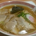 幸楽苑 - 司ラーメン  幸楽苑では珍しい細麺がいい。