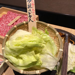 Shabushabu Onyasai - 夕採れレタスの野菜盛り¥580
