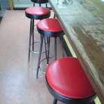 家系ラーメン まこと家 - 2016/04/15 椅子がすべて新しくなりました．高さは以前と一緒ですｗ