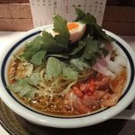神名備 - 涼麺 \1575 夏期限定品。他の麺類とは全くことなり、いわゆる冷やし中華っぽい仕上がりです。