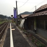 亀嵩駅の手打そば 扇屋 - 木次線はほとんど来ません