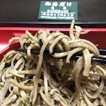 亀嵩駅の手打そば 扇屋 - つゆをかけて