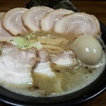 らー麺 たまや - たまやチャーシュー麺（こってり）980円