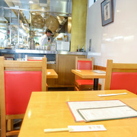 神楽坂 龍公亭 - 店内はキレイ！