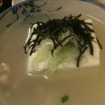 鳥恵 - 鳥恵●鳥恵豆腐（鶏煮込みスープ、鶏肉、豆腐、葱、刻海苔、山葵）