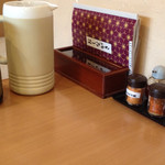 福徳屋 - テーブル席