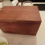 イル ギオットーネ - 木箱！