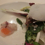 イル ギオットーネ - ふたを取ると煙の中からカルパッチョ