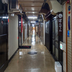 そばびより 朱月庵 - 三日月のじゅうたんが目印