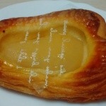 オ・プティ・フリアンディーズ - 洋ナシのタルト仕立て　270円