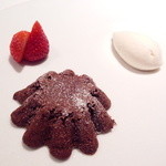 クッチーナ イタリアーナ ガッルーラ - フランス産ヴァローナチョコレートのトルティーノ・クリームチーズのジェラード