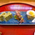 一の○ - お通し。左から、菜の花のムース・ホタルイカのぬた・帆立のテリーヌ