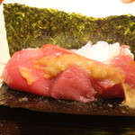 富小路 やま岸 - 鮪この腸和え　手巻きで