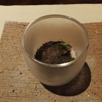 星のや竹富島 ダイニング - アセロラの香りを纏わせたクブシミとカジキのタルタル