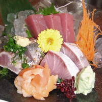 浅草 魚料理 遠州屋 - お昼刺身四点盛り合わせ