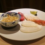 富小路 やま岸 - 握りのネタ3種