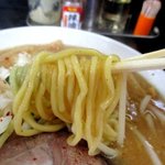 中華そば 亀喜屋 - 特注麺は味噌との相性も良し！(2016,04/10)