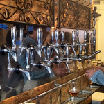 oitoma - ギネスやヒューガルデンをはじめ、国内外のクラフトビールがずらり。