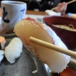 Minami Semba Sushi Dokoro Tsukiji - ハマチどうぞ～