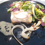 ル・ヴァンキャトル - 新潟産あんこうのテリーヌ　赤ワインとエシャロットのヴィネグレットソース