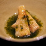 アクアイグニス - 揚げた筍とわかめの葛切り。