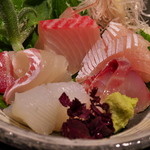 アクアイグニス - 露庵というｶｳﾝﾀｰ割烹のお造り。中々に新鮮。