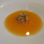 モンプチコションローズ - 28年4月　冷製赤肉メロンスープ　燻した雲丹と共に