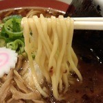 富田林 塩元帥 - 自家製の中細ストレート麺