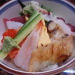 魚いち - ランチ海鮮丼アップ