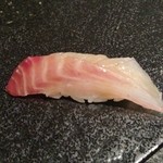 鮨割烹　ふくおか - 鯛（にぎり）♪