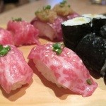 和牛寿司　大和 - 牛肉の握り