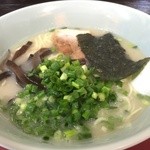 博多ばってんラーメン - ラーメン・餃子セット800円