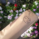 パナデリーヤティグレ - お店の入口の綺麗なお花