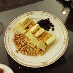 Main Bar Yelaixiang - 