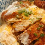 アルバトロス - カツが厚みあっておいしい。