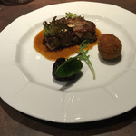 ル ボークープ - 豚の内臓のテリーヌ（頭、脳みそ、耳、尻尾、小腸等）　2016-4