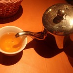 ダイニズ・テーブル - プーアル茶がセルフで飲み放題