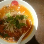 Tinun - トムヤムラーメン・820円