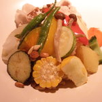 マザーエスタ - カレーランチのごはんの周りに色とりどりの野菜。