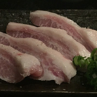 焼肉 にくなべ屋 神戸びいどろ 北野坂店 - 豚トロ♪