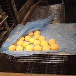 アールベイカー インスパイアード バイ コート ロザリアン - これがメロンパンになるそう