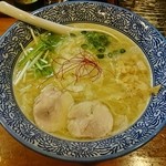 濃厚鶏白湯らーめん　770円