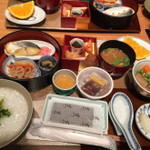 Nihon Ryouri Oosaka Ukihashi - 朝食