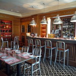 こちらはバーカウンター？